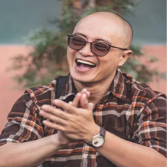 Dein Lopez, Customer Support